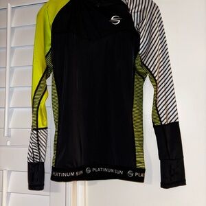 Women's Black and Yellow Top